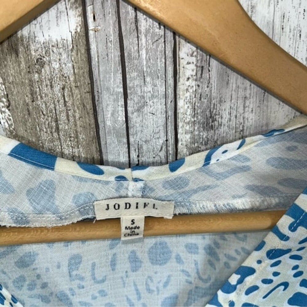 Jodifl Cream & Blue Animal Print Oversized Whimsy Blouse - Picture 5 of 6